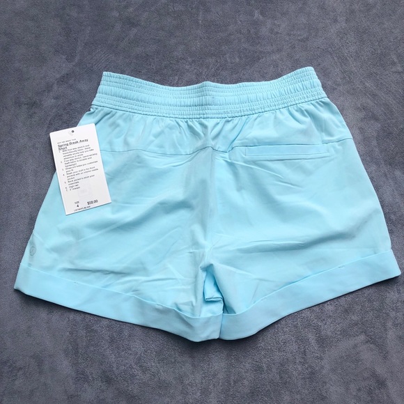 Lululemon spring break away short - Picture 3 of 5